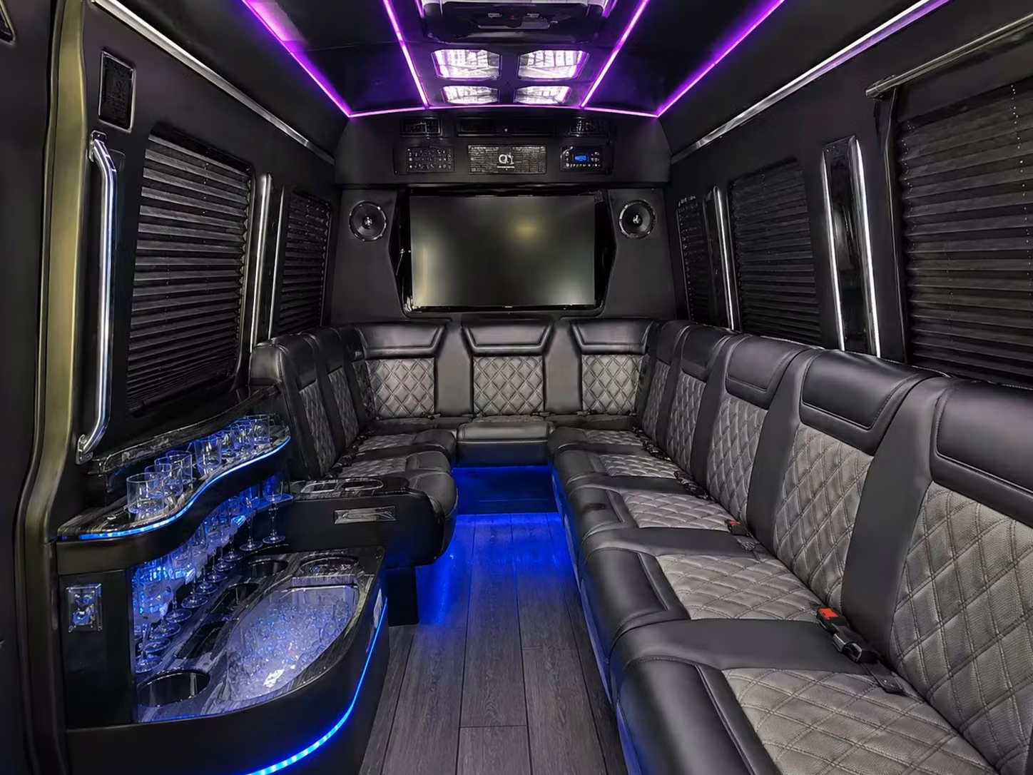 bus rental options for minneapolis trips