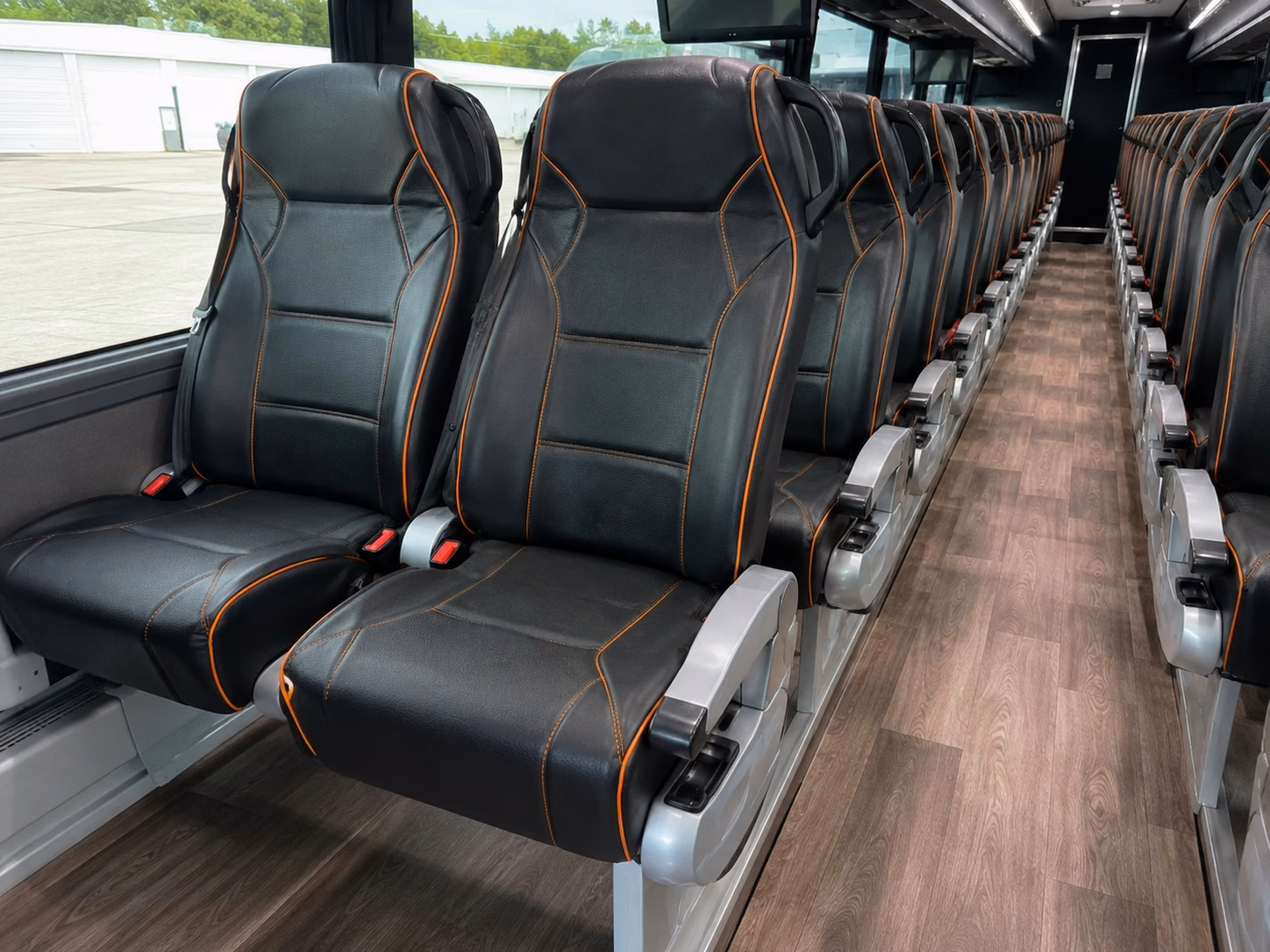minnesota gophers game day bus rentals to huntington bank stadium